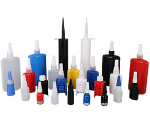 尖嘴瓶適用行業廣泛，多用於膠水包裝、眼藥水包裝、食品調料包裝，因其尖嘴特點，具備方便滴膠，操作時流量可控可調，使用方便。