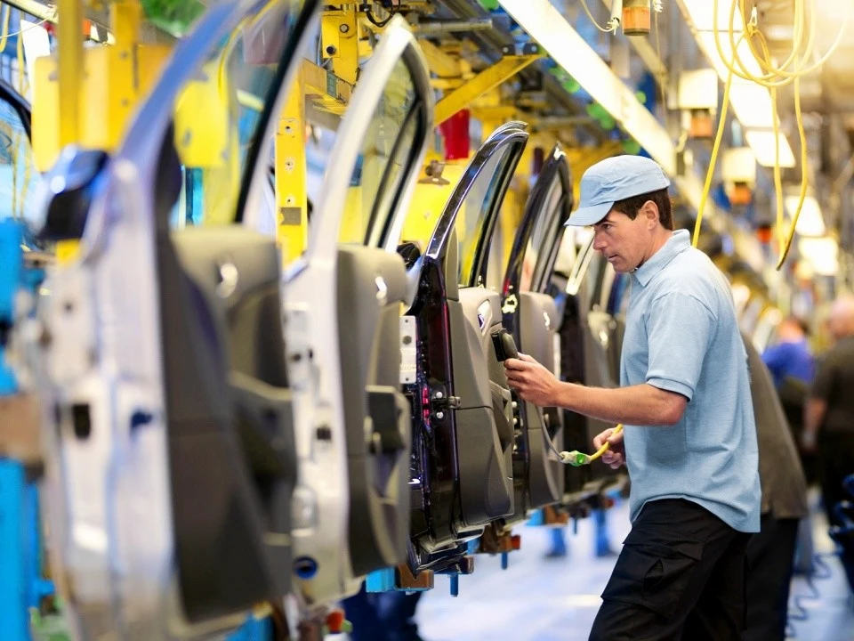 全球半导体短缺影响汽车电子制造商